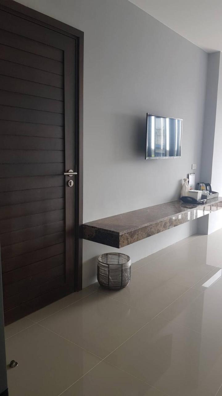 Vst Ban Khlong Bang Ping